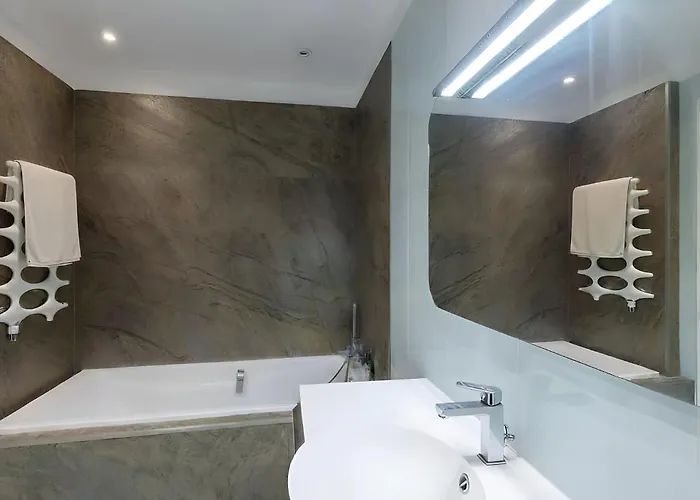 Cosy 3br - Large Layout - Arc De Triomphe